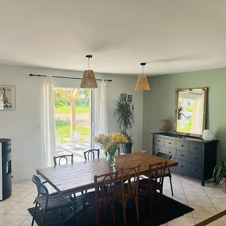 Сasa de vacaciones Cozy And Spacious House In