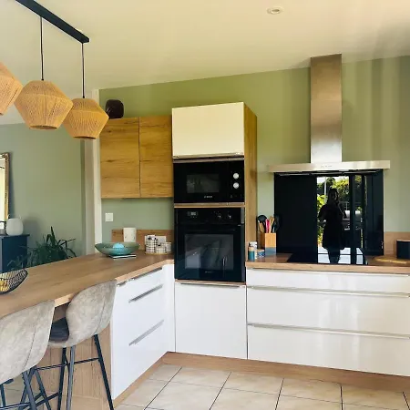 Cozy And Spacious House In Сasa de vacaciones