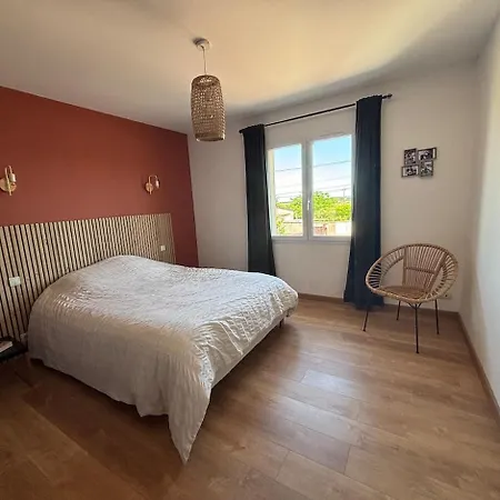 Cozy And Spacious House In Сasa de vacaciones Loudun