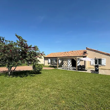 Сasa de vacaciones Cozy And Spacious House In