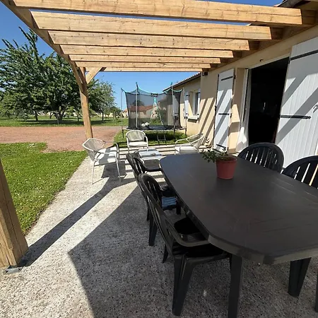 Cozy And Spacious House In Сasa de vacaciones