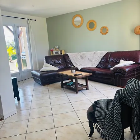 Cozy And Spacious House In Сasa de vacaciones